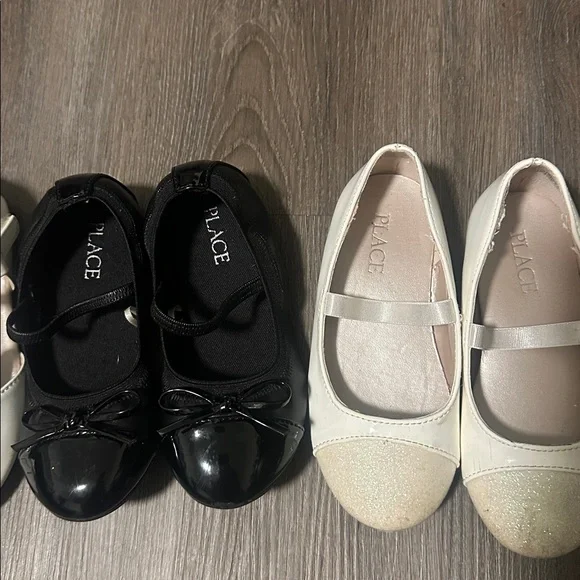 Set of Girls' Dress Shoes - Silver, White, Black size 9 - Picture 4 of 4
